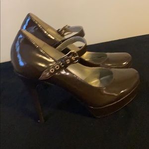 Guess heels